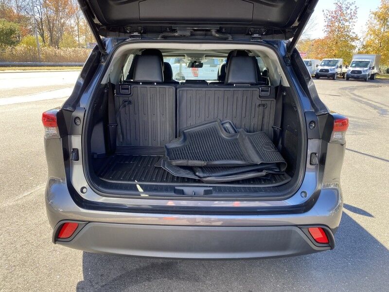2022 Toyota Highlander XLE Bristol  PA