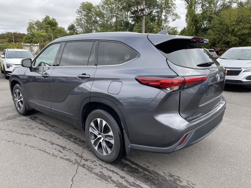2022 Toyota Highlander XLE Bristol  PA