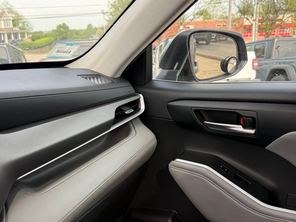 2022 Toyota Highlander XLE Crestwood KY