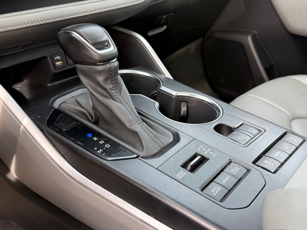 2022 Toyota Highlander XLE Crestwood KY