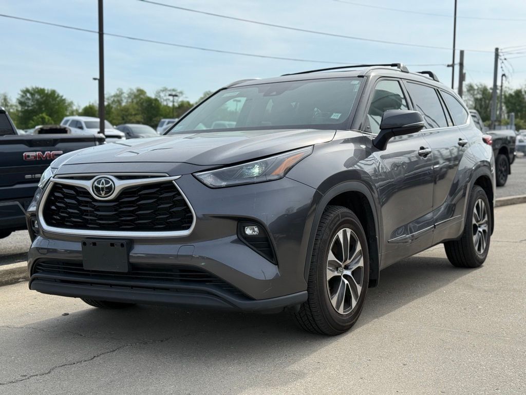 2022 Toyota Highlander XLE Crestwood KY