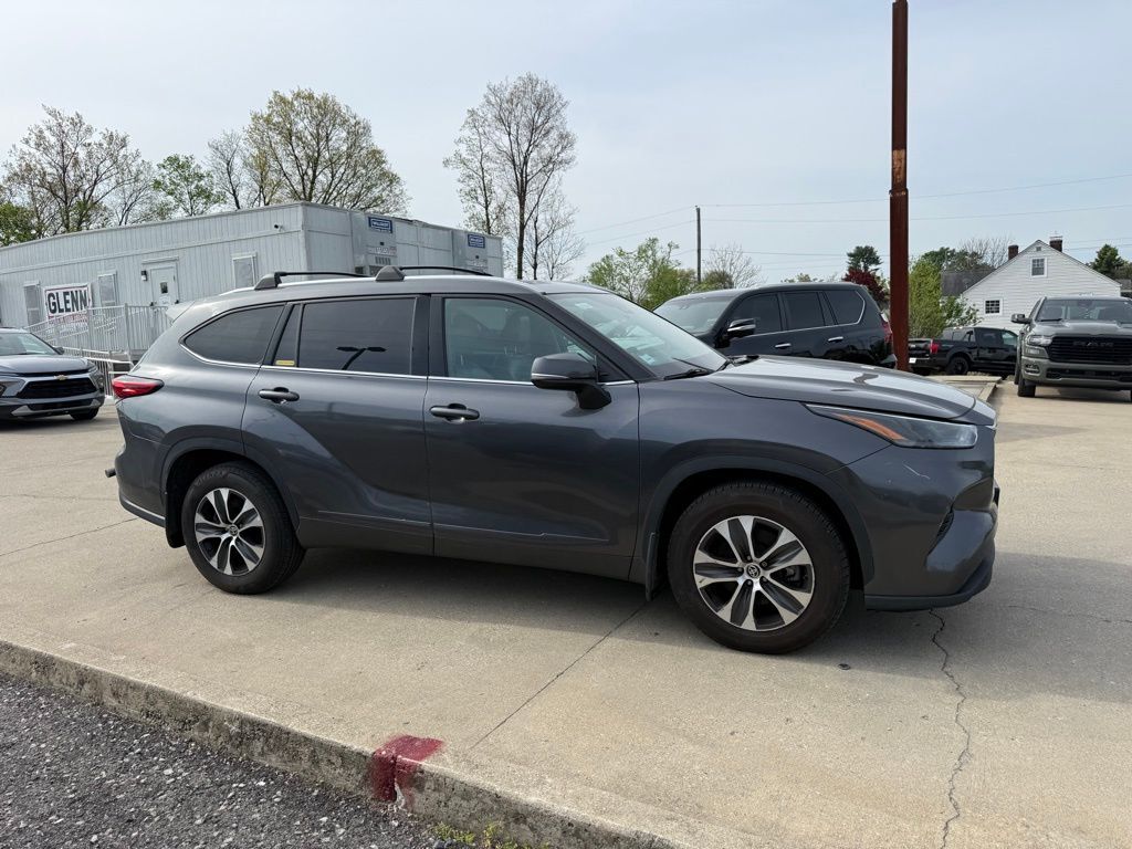 2022 Toyota Highlander XLE Crestwood KY