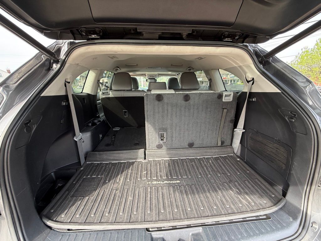 2022 Toyota Highlander XLE Crestwood KY