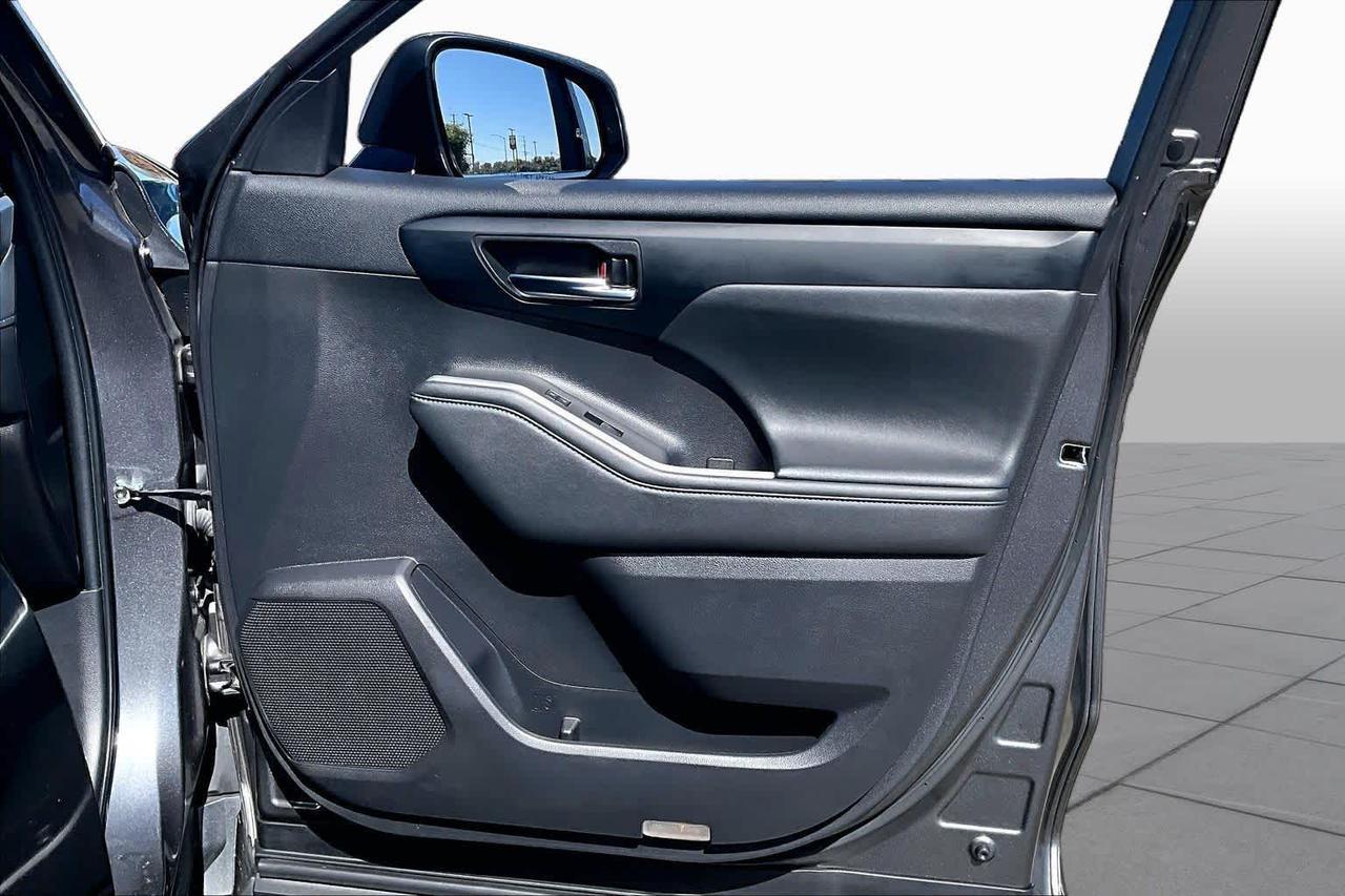 2022 Toyota Highlander XLE Folsom CA