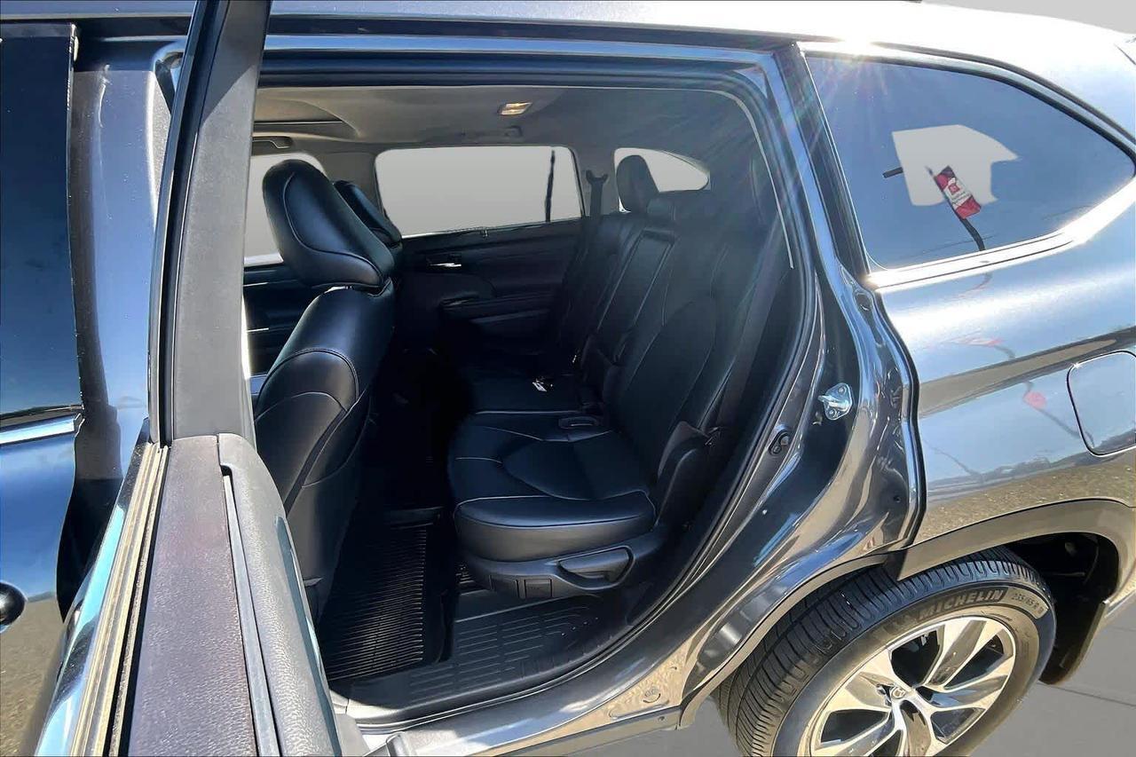 2022 Toyota Highlander XLE Folsom CA