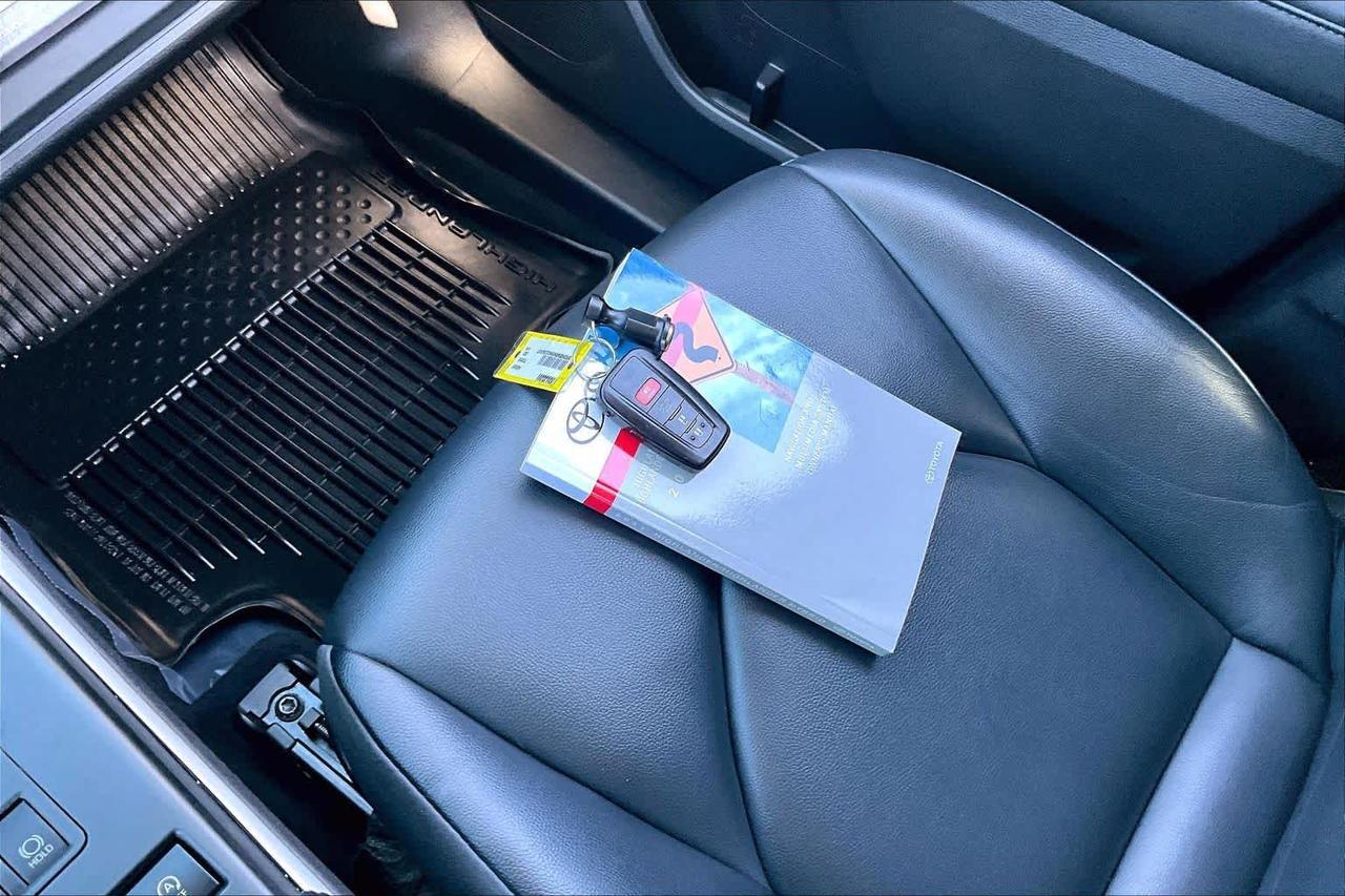 2022 Toyota Highlander XLE Folsom CA