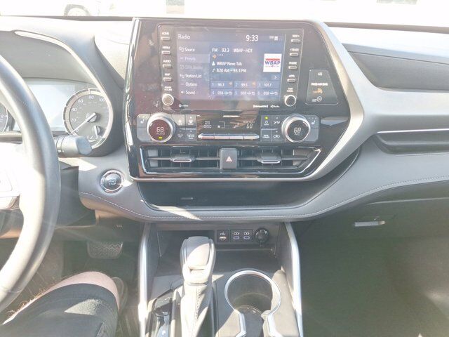 2022 Toyota Highlander XLE Hurst TX