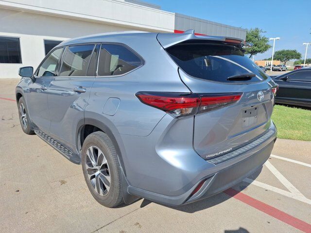 2022 Toyota Highlander XLE Hurst TX