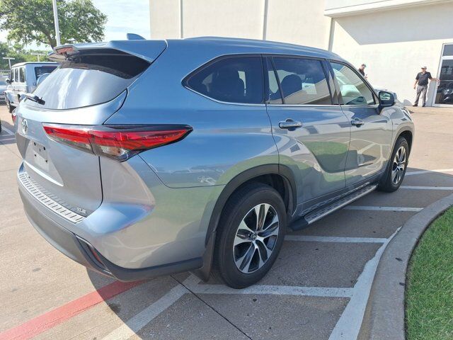 2022 Toyota Highlander XLE Hurst TX