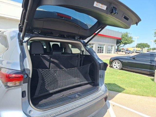 2022 Toyota Highlander XLE Hurst TX