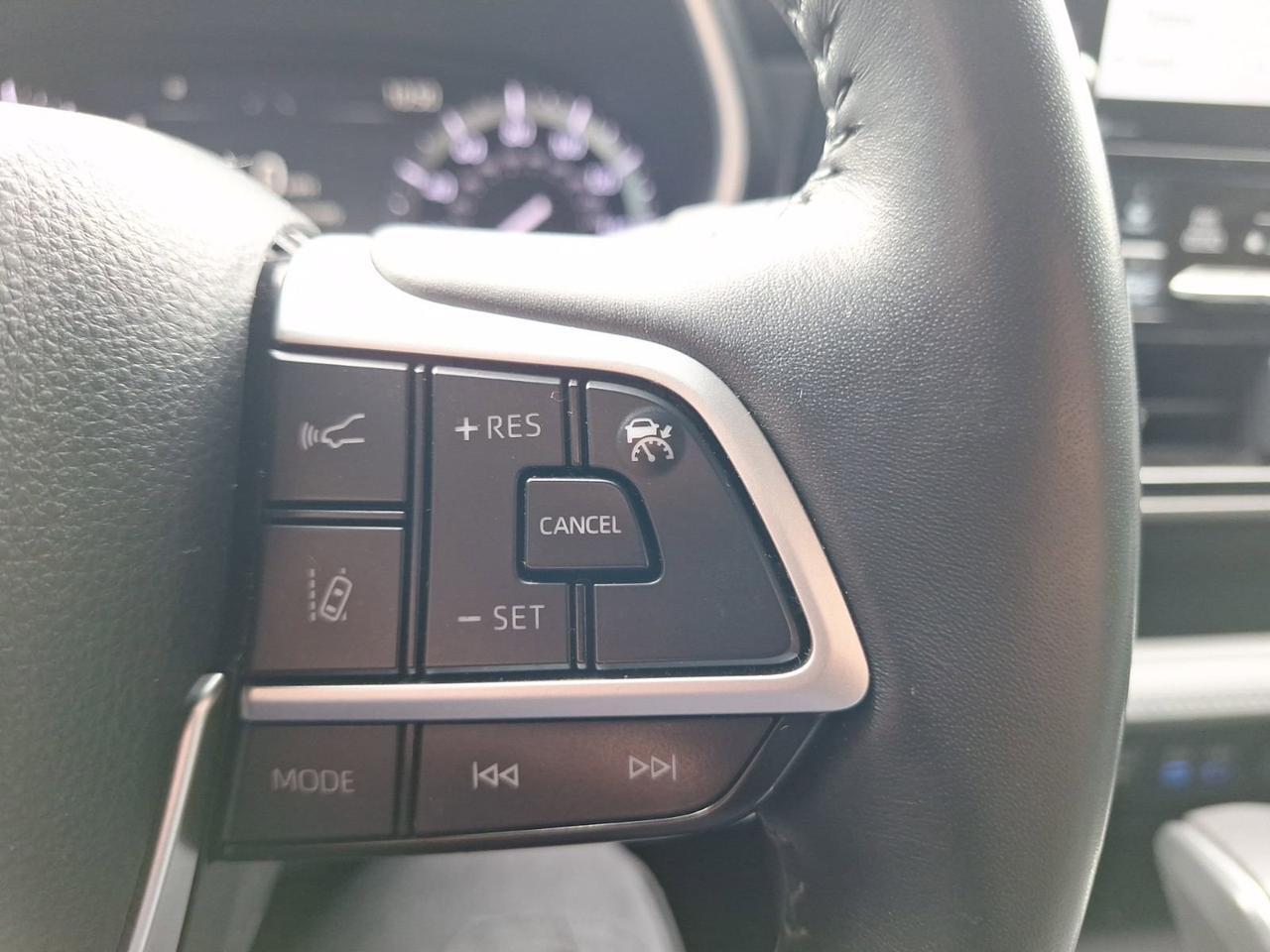 2022 Toyota Highlander XLE Hurst TX