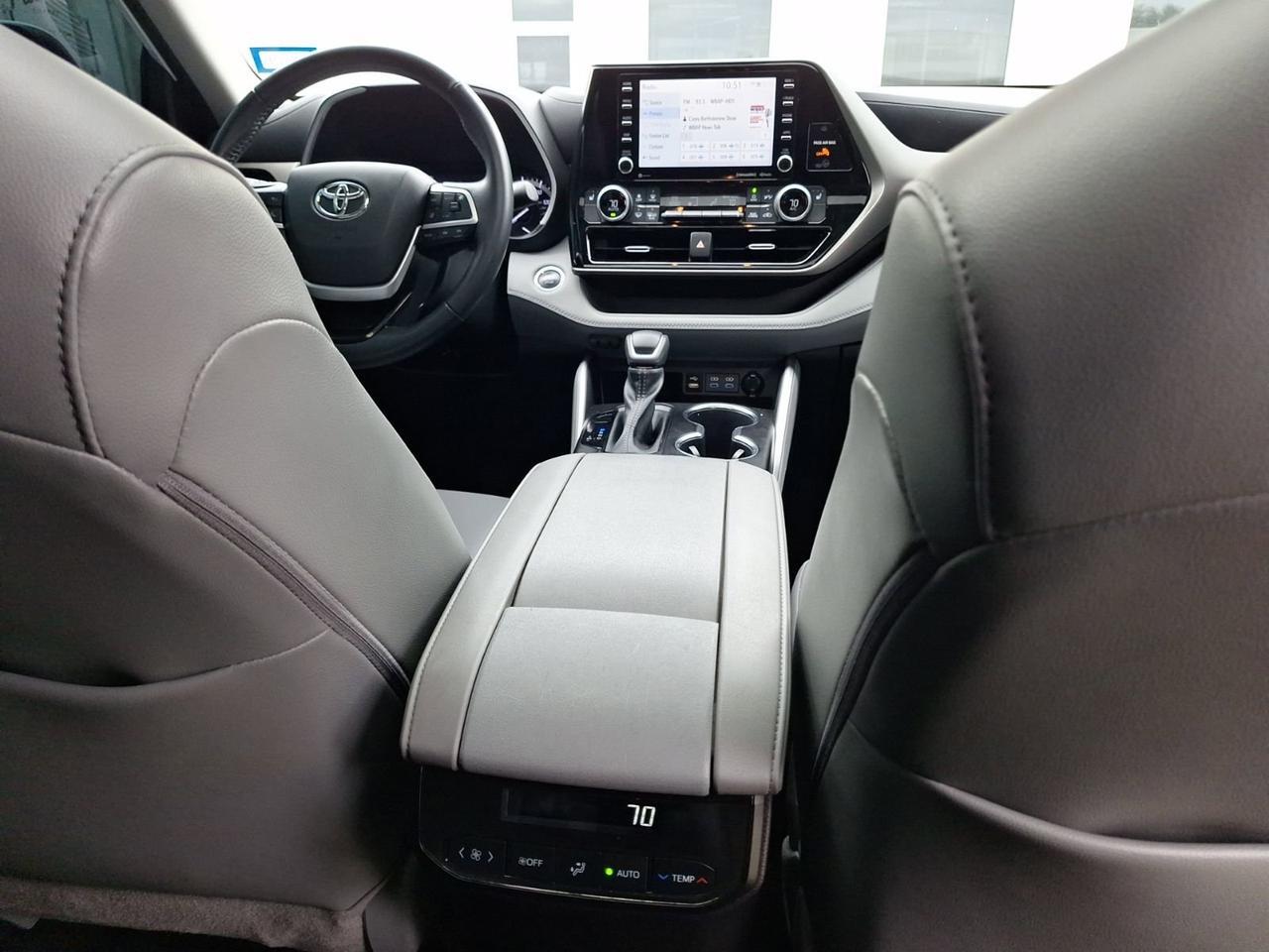 2022 Toyota Highlander XLE Hurst TX