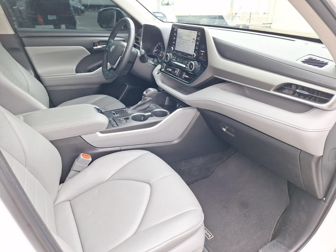 2022 Toyota Highlander XLE Hurst TX