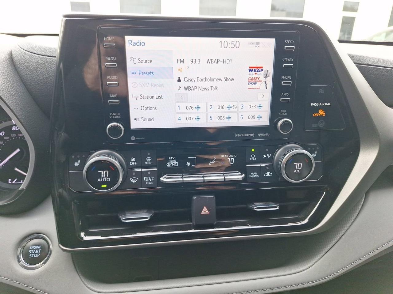 2022 Toyota Highlander XLE Hurst TX