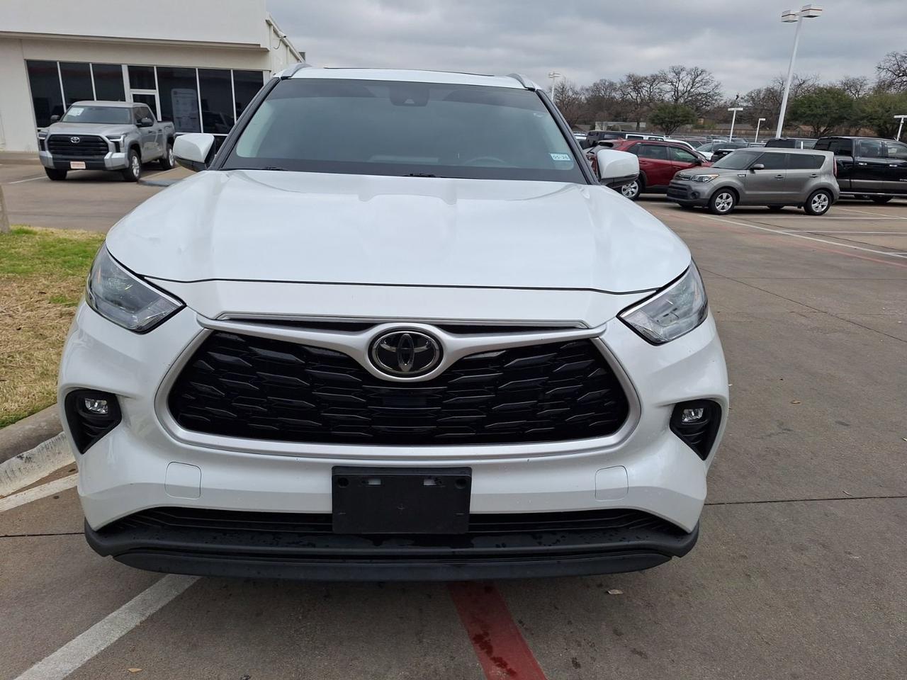 2022 Toyota Highlander XLE Hurst TX