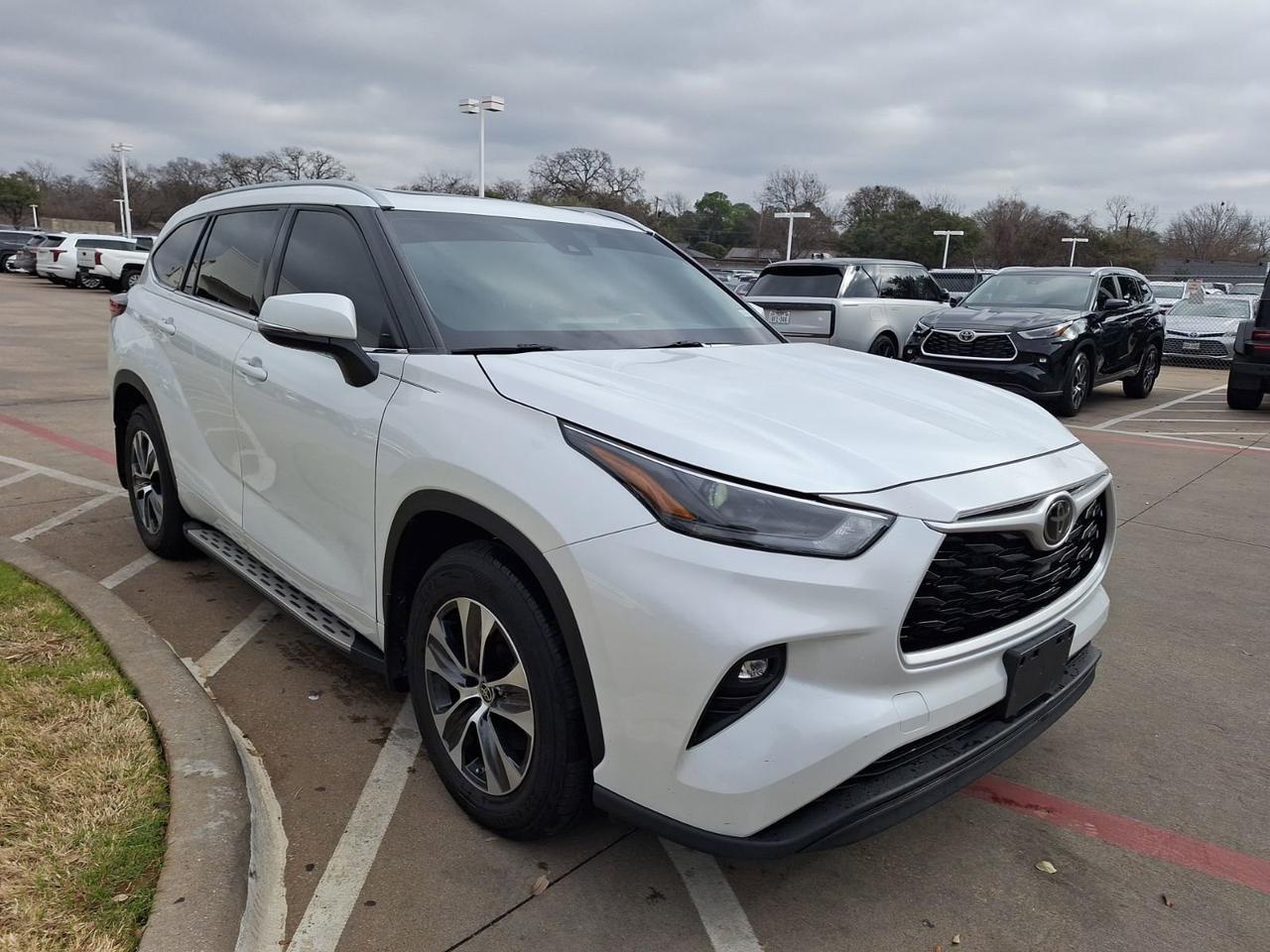 2022 Toyota Highlander XLE Hurst TX