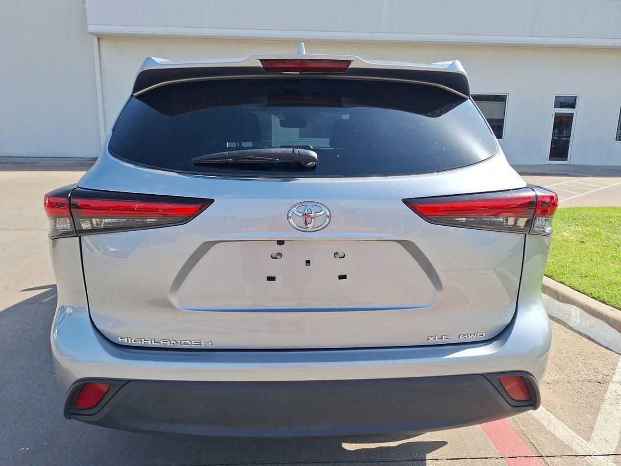 2022 Toyota Highlander XLE Hurst TX