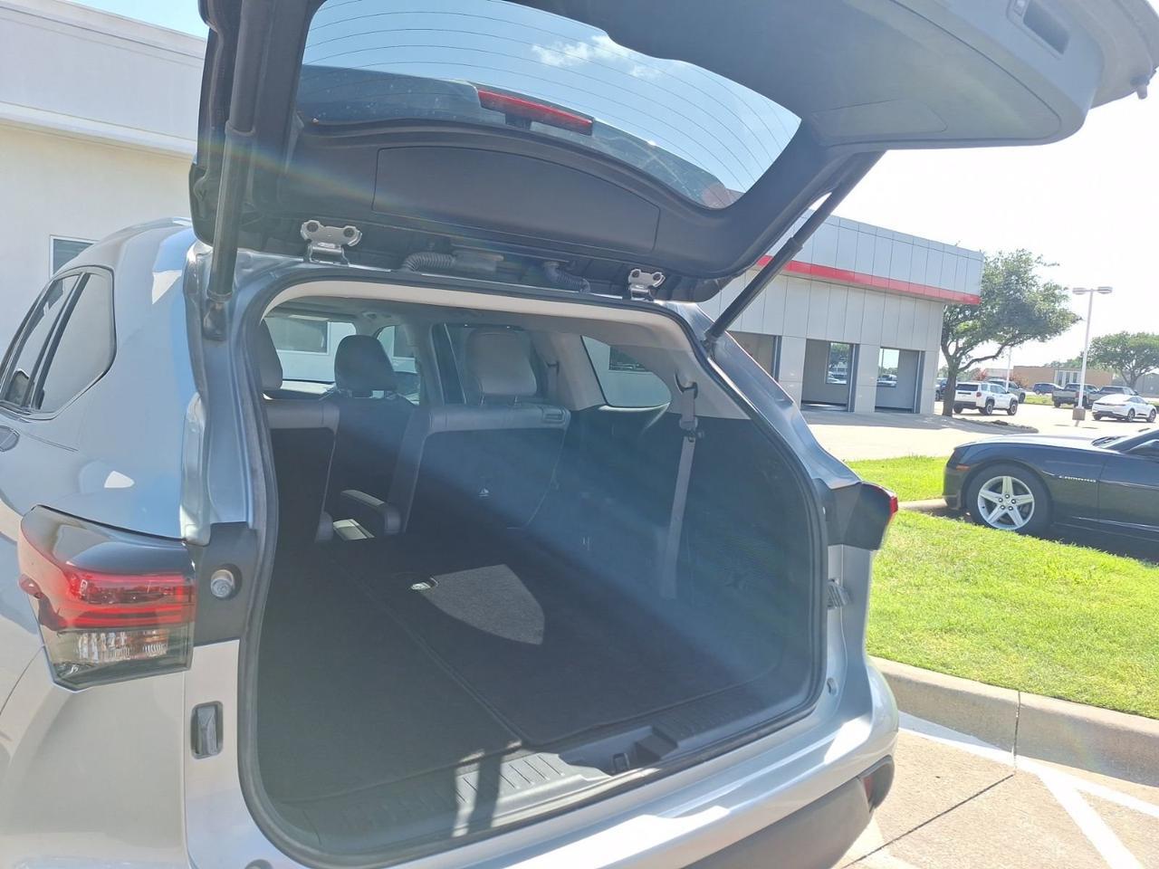 2022 Toyota Highlander XLE Hurst TX