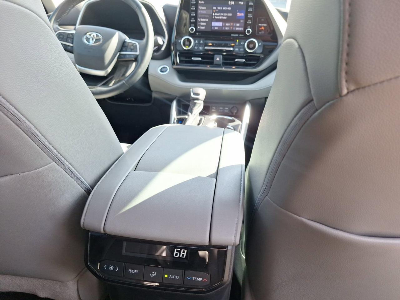 2022 Toyota Highlander XLE Hurst TX