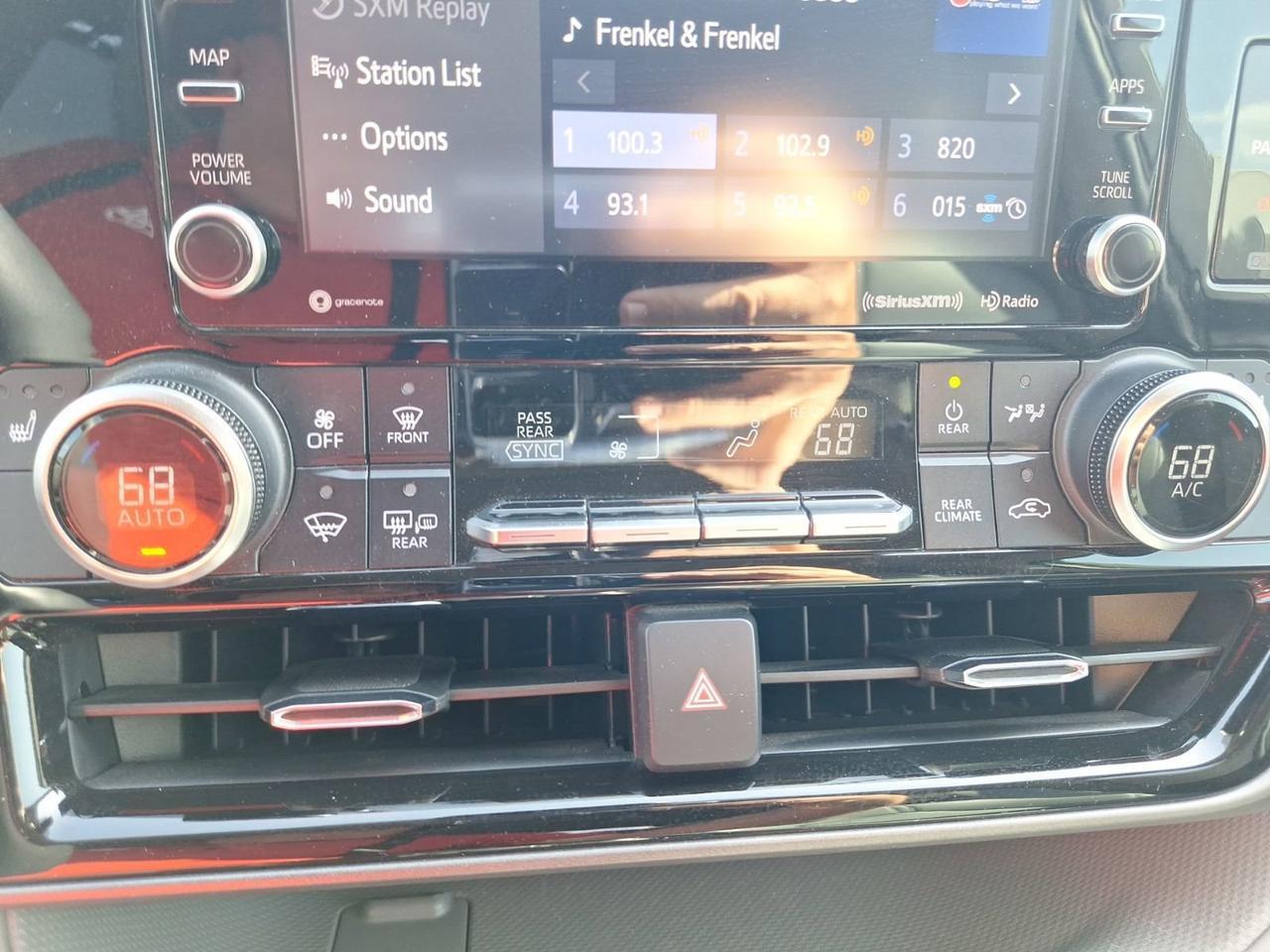 2022 Toyota Highlander XLE Hurst TX