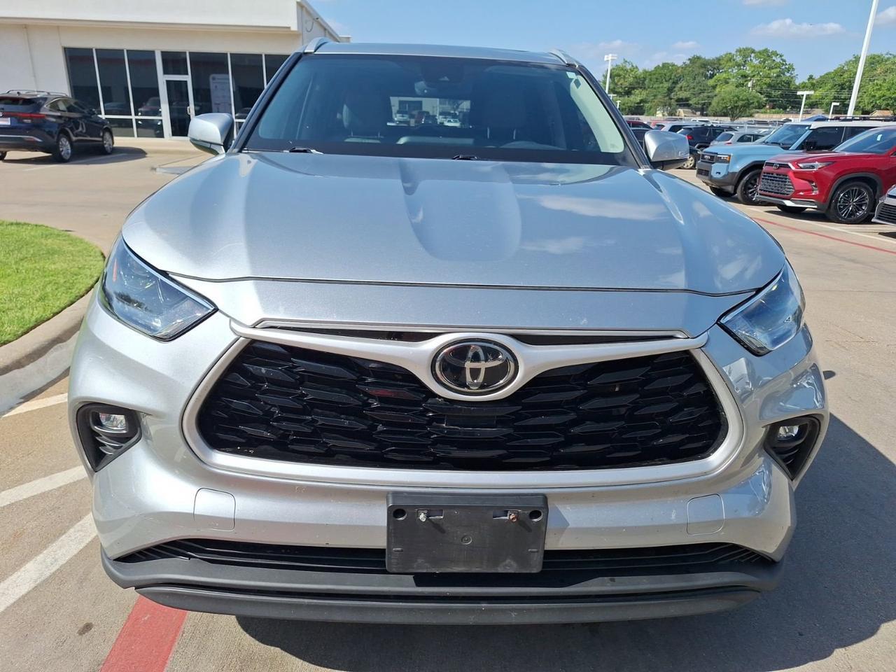 2022 Toyota Highlander XLE Hurst TX