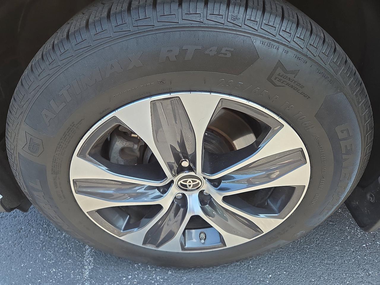 2022 Toyota Highlander XLE Hamburg PA