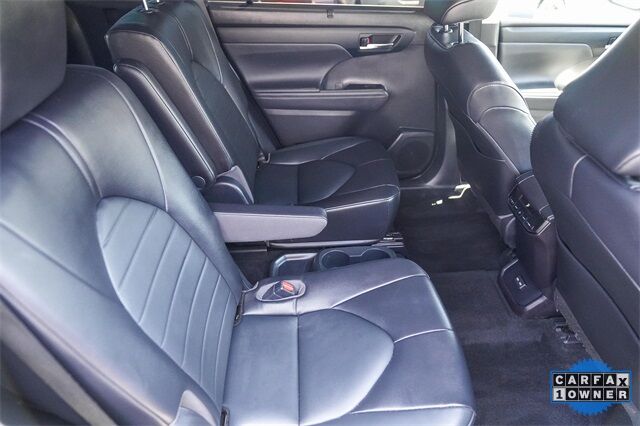 2022 Toyota Highlander XLE Huntington Beach CA