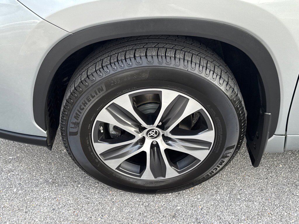2022 Toyota Highlander XLE Johnson City TN
