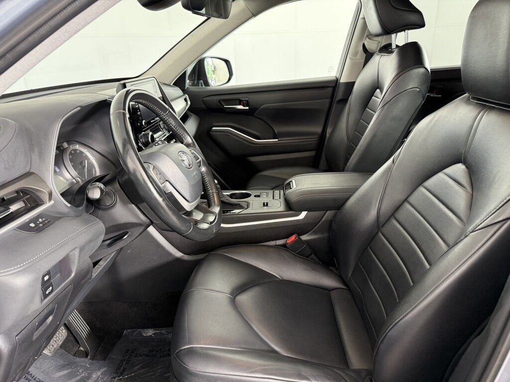 2022 Toyota Highlander XLE Maumee OH