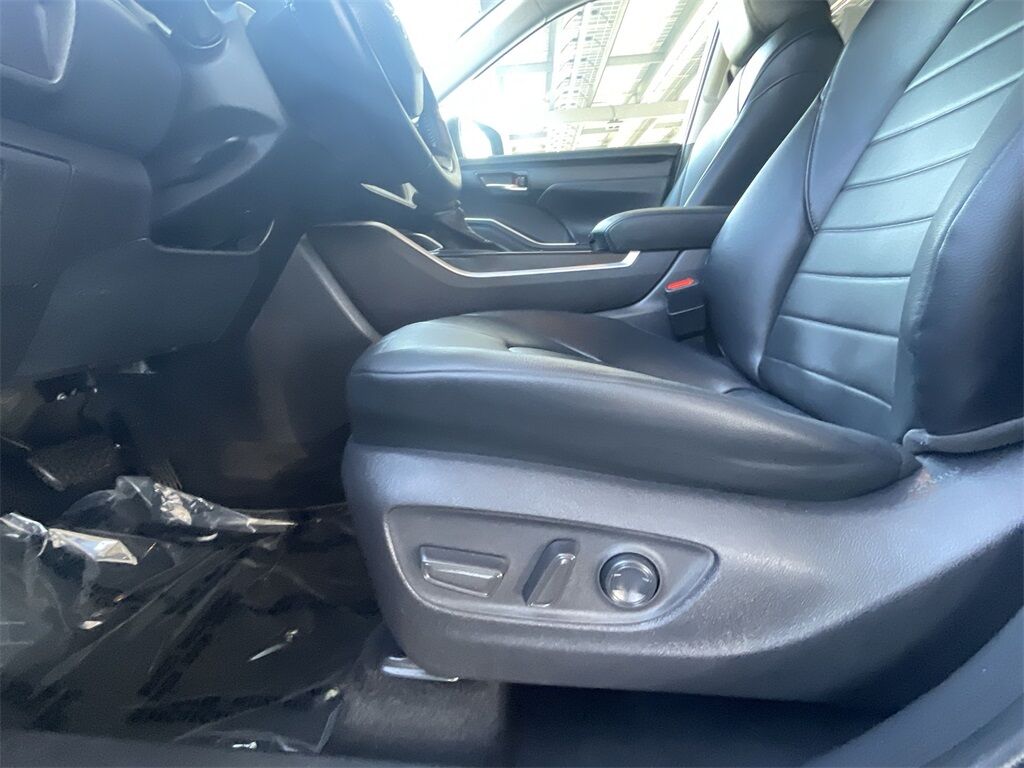 2022 Toyota Highlander XLE Petaluma CA