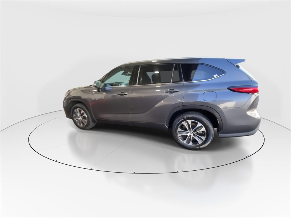 2022 Toyota Highlander XLE Petaluma CA