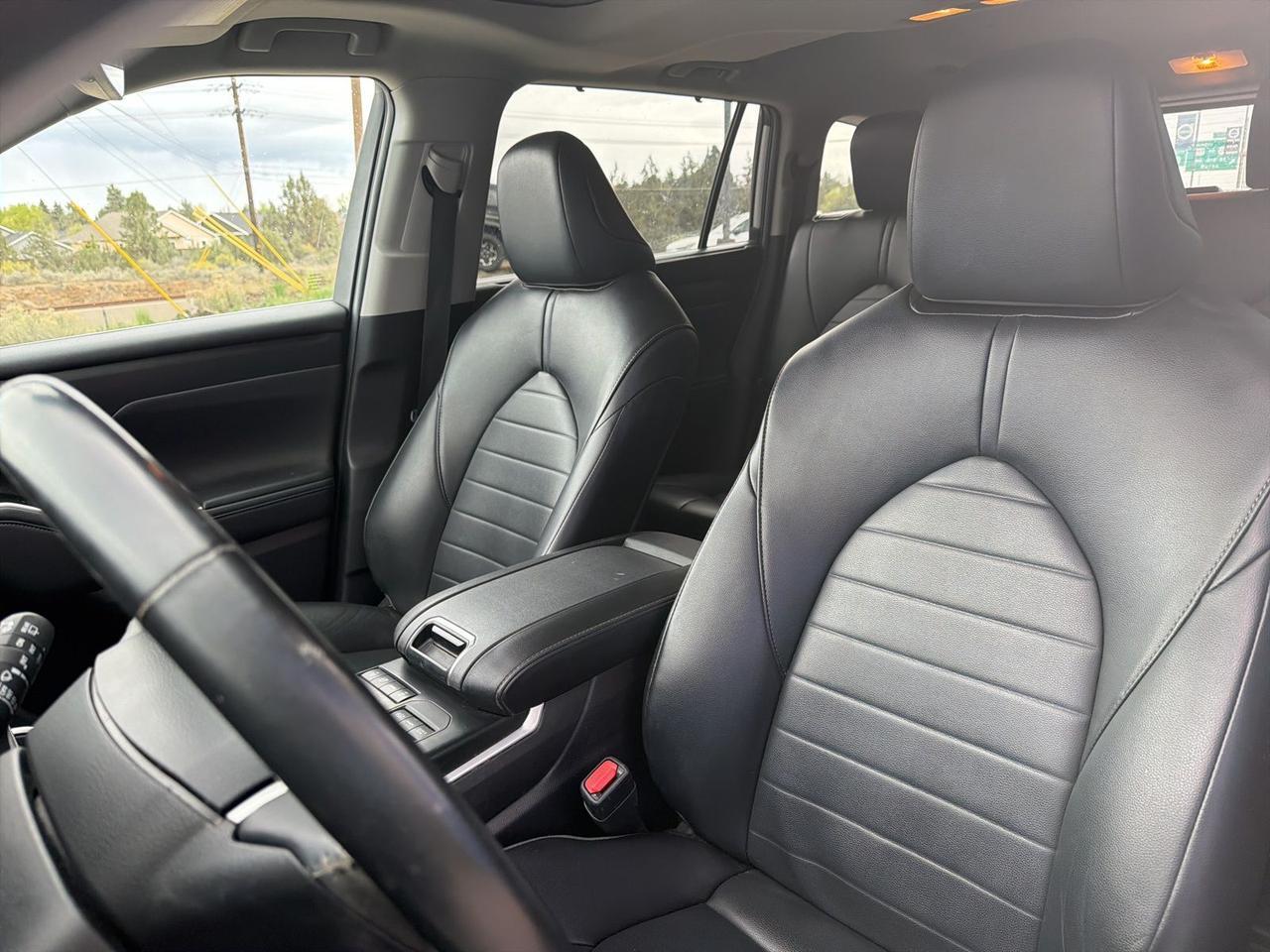2022 Toyota Highlander XLE Bend OR