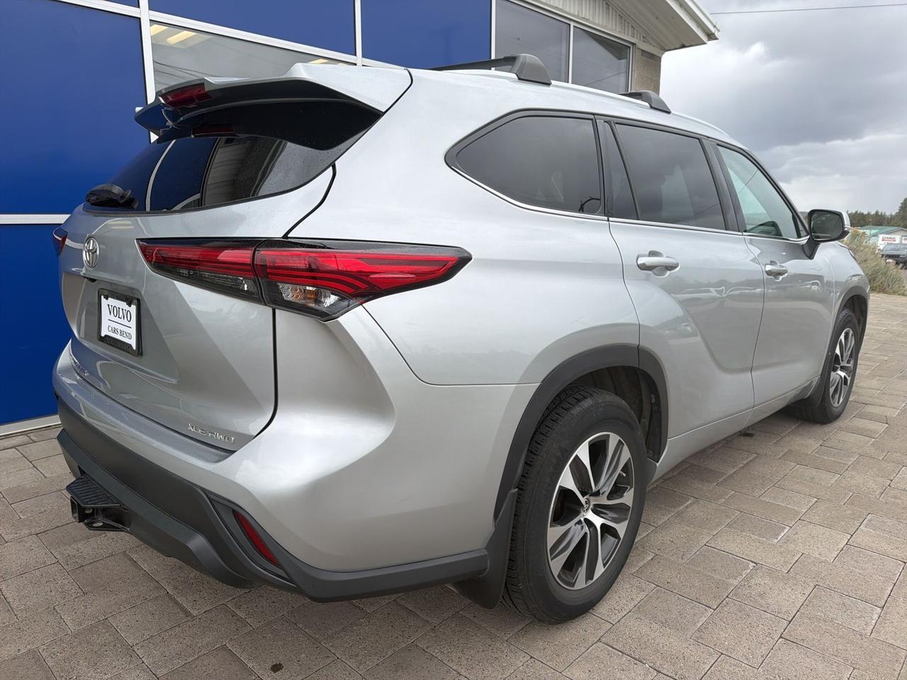 2022 Toyota Highlander XLE Bend OR