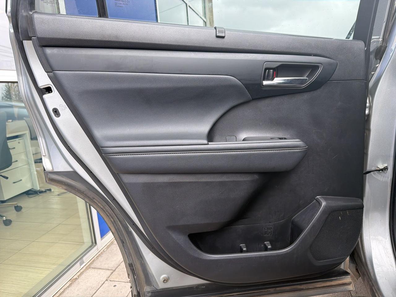 2022 Toyota Highlander XLE Bend OR