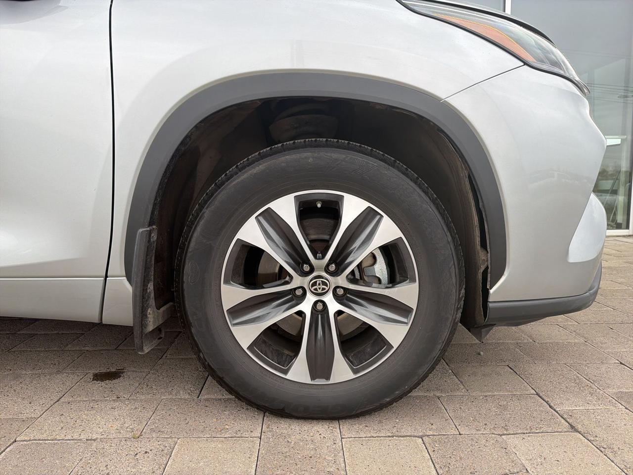 2022 Toyota Highlander XLE Bend OR