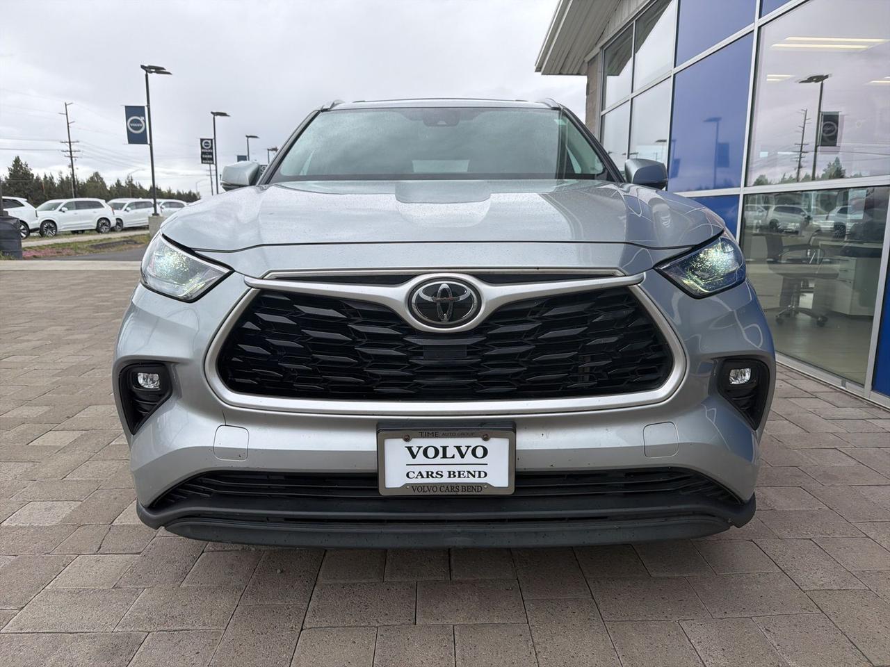 2022 Toyota Highlander XLE Bend OR