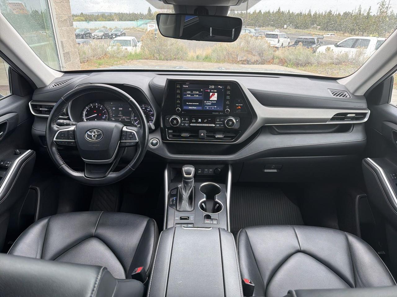 2022 Toyota Highlander XLE Bend OR