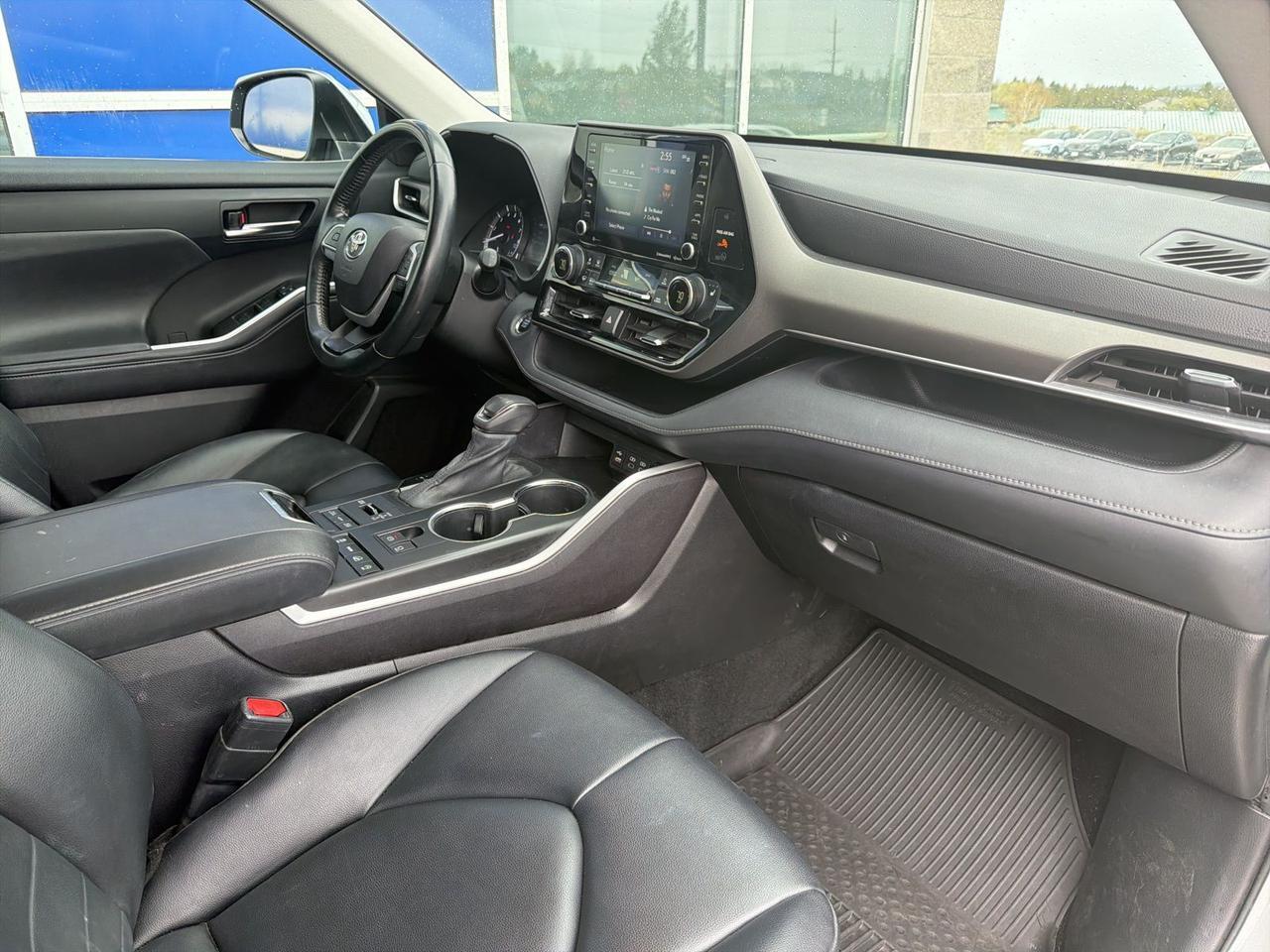 2022 Toyota Highlander XLE Bend OR