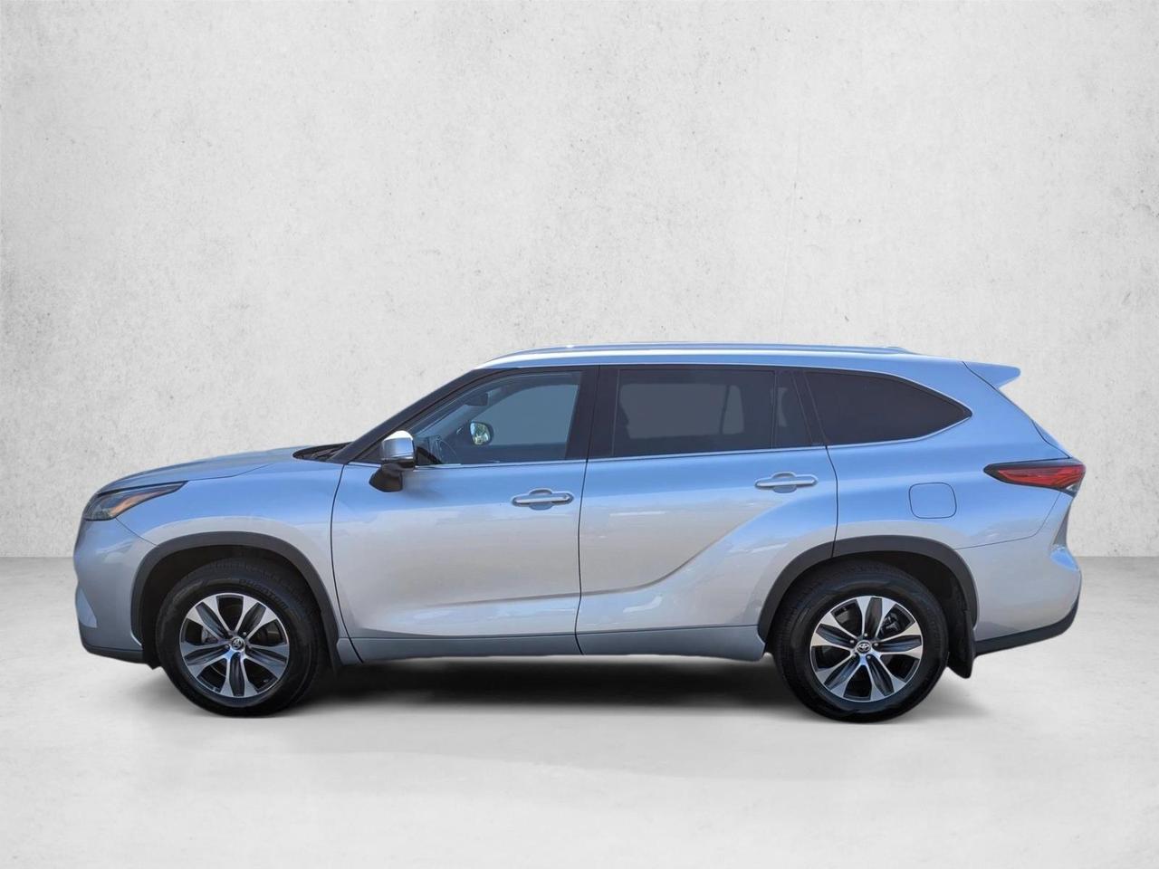 2022 Toyota Highlander XLE Roseville CA