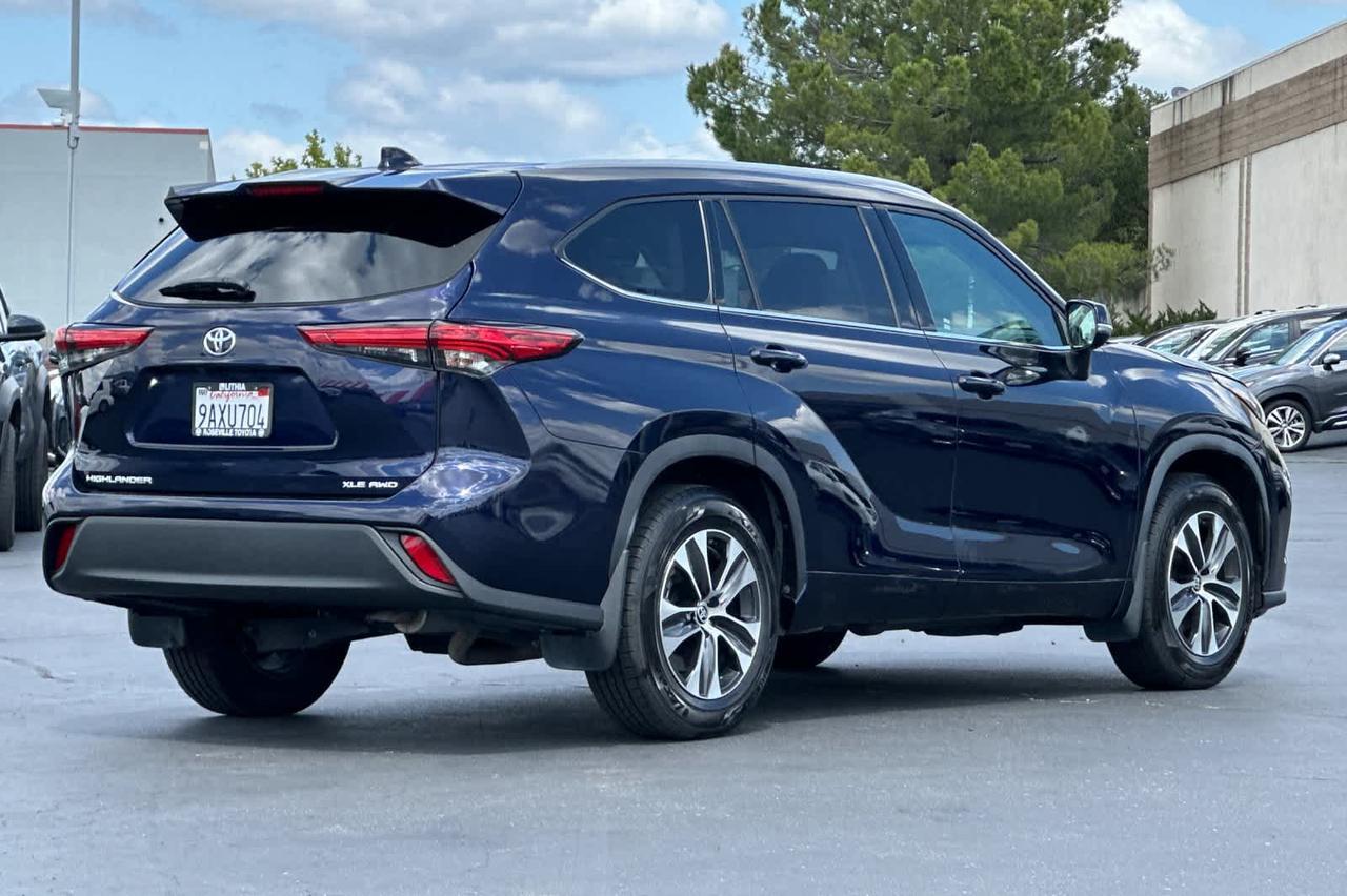 2022 Toyota Highlander XLE