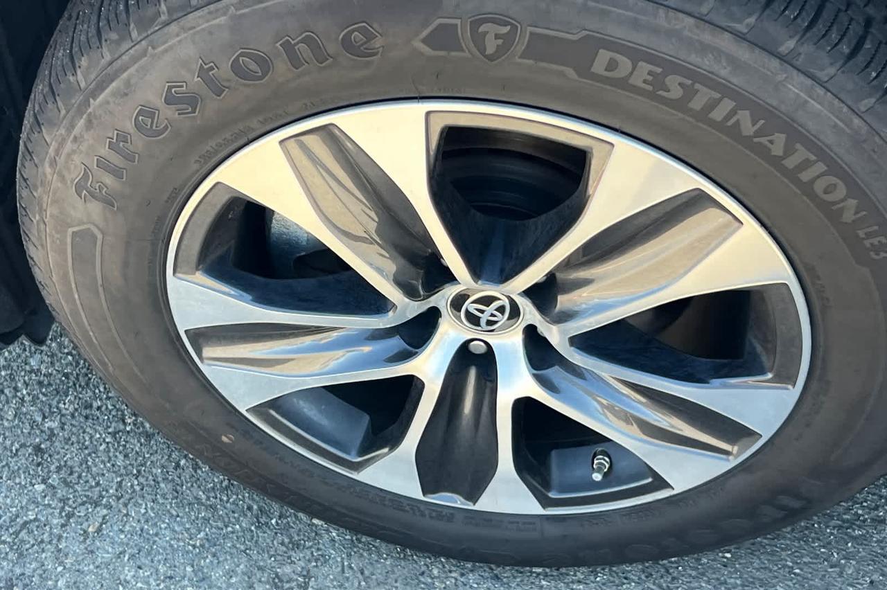 2022 Toyota Highlander XLE Roseville CA
