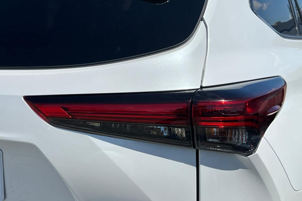 2022 Toyota Highlander XLE Roseville CA