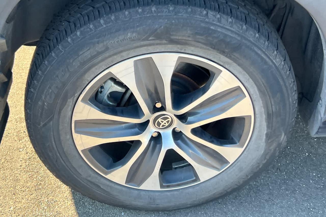 2022 Toyota Highlander XLE Roseville CA