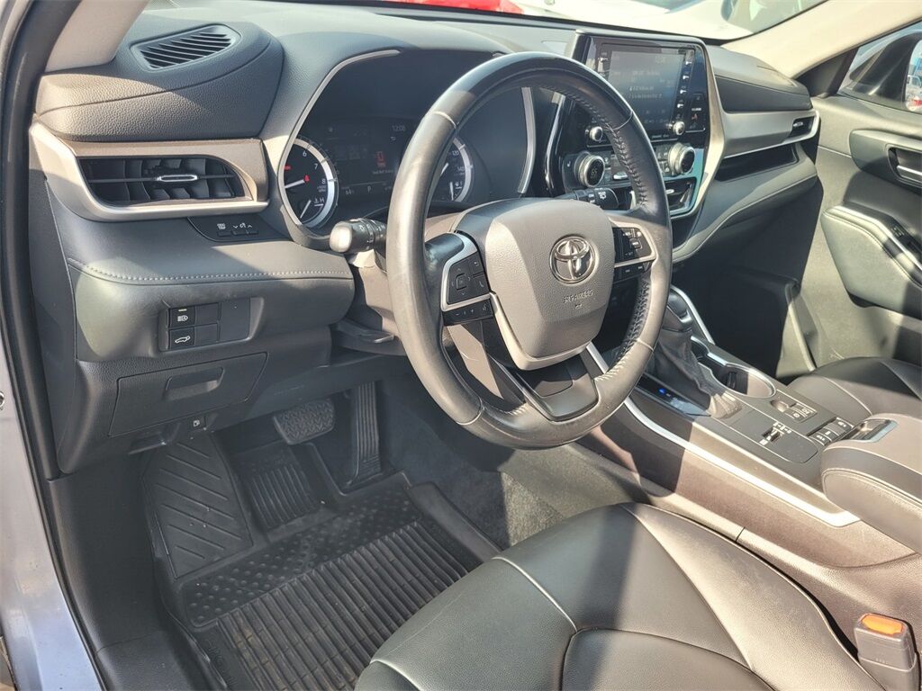 2022 Toyota Highlander XLE Roseville CA