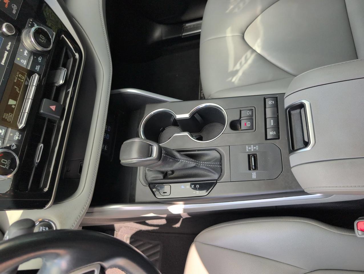 2022 Toyota Highlander XLE San Antonio TX
