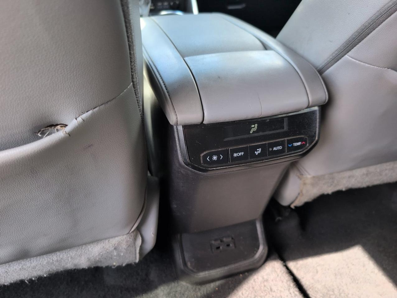 2022 Toyota Highlander XLE San Antonio TX