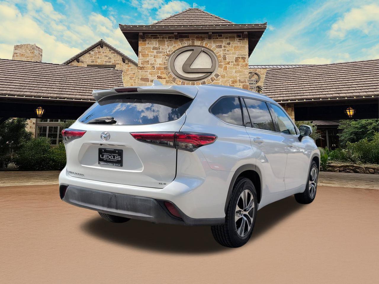 2022 Toyota Highlander XLE