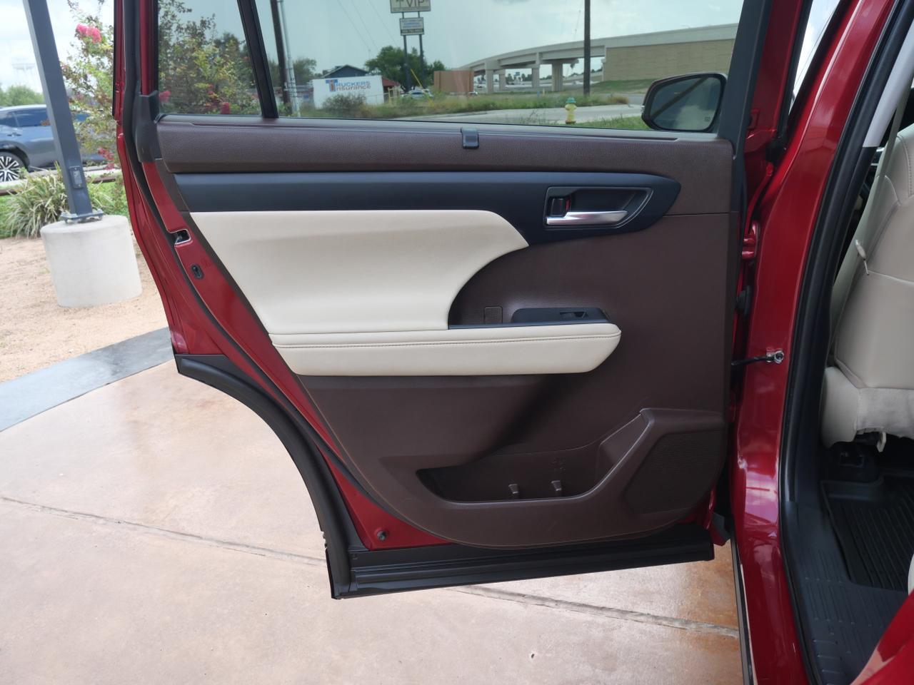 2022 Toyota Highlander XLE San Juan TX