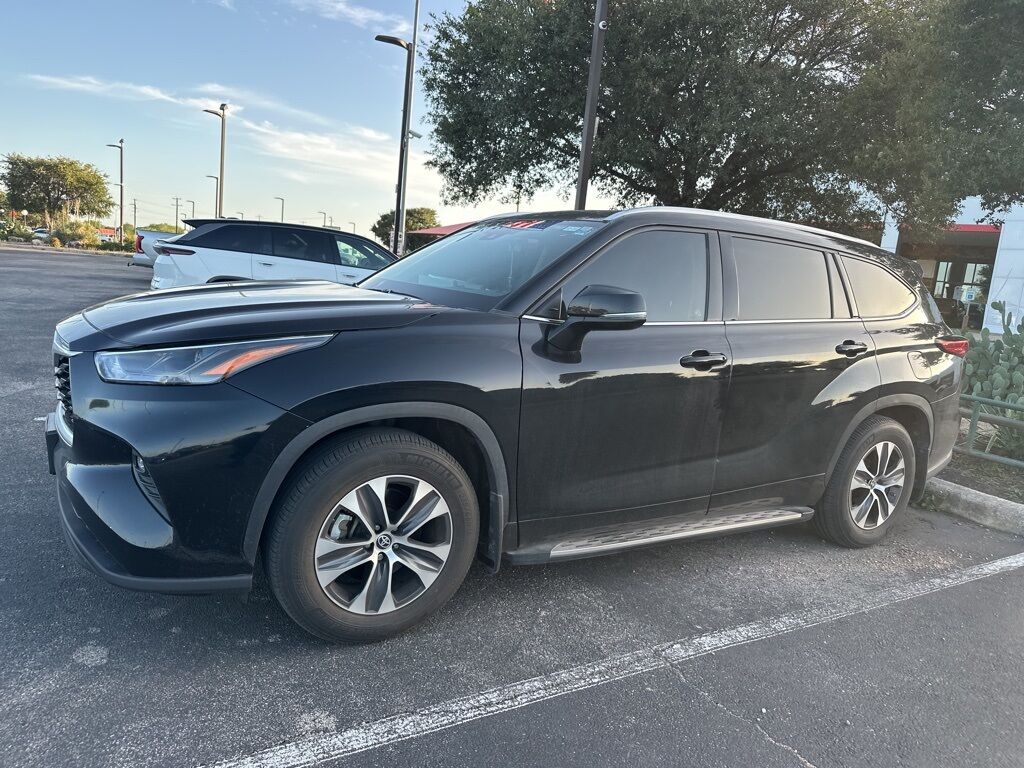 2022 Toyota Highlander XLE San Antonio TX