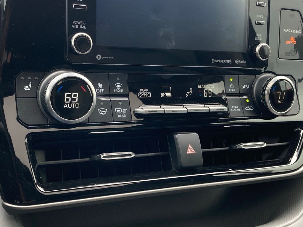 2022 Toyota Highlander XLE San Antonio TX